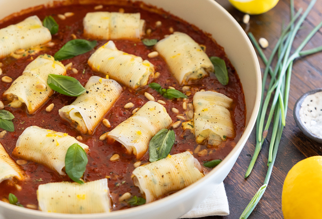 Herbed Cashew Cream Involtini in a Tomato Sauce - Slendier