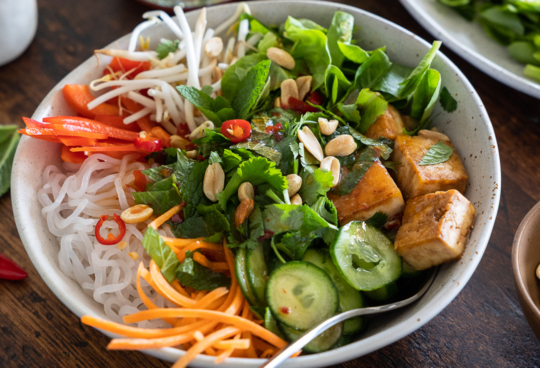 Vietnamese Tofu Noodle Salad - Slendier